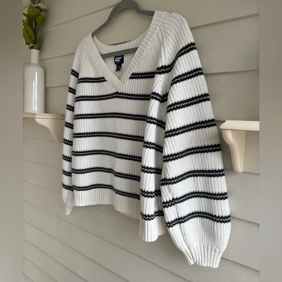 Lands' End Drifter V-Neck Striped Sweater Women’s Size Medium - Picture 9 of 11
